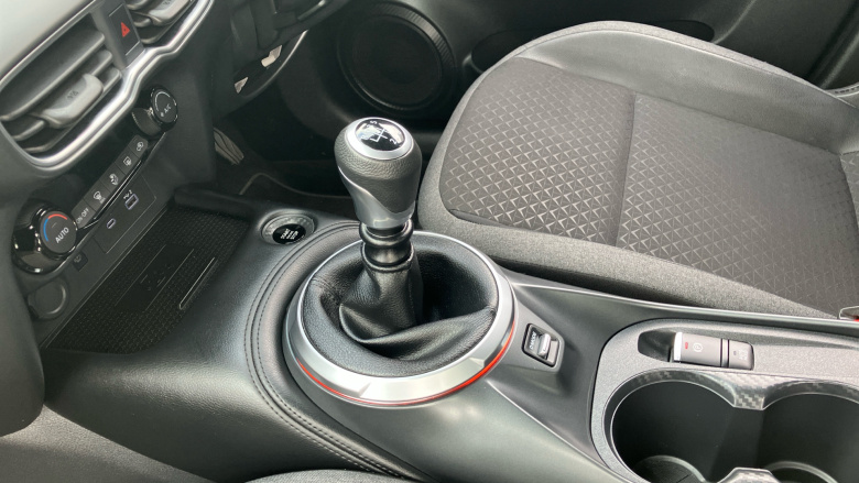 Nissan Juke 1.0 DiG-T N-Connecta 5dr Petrol Hatchback